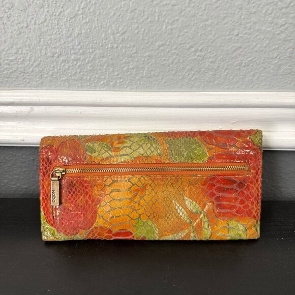 Hobo Eden Embossed Leather Tropical Flap Clutch Purse Snake Wallet w/ Coin Purse - Picture 5 of 7